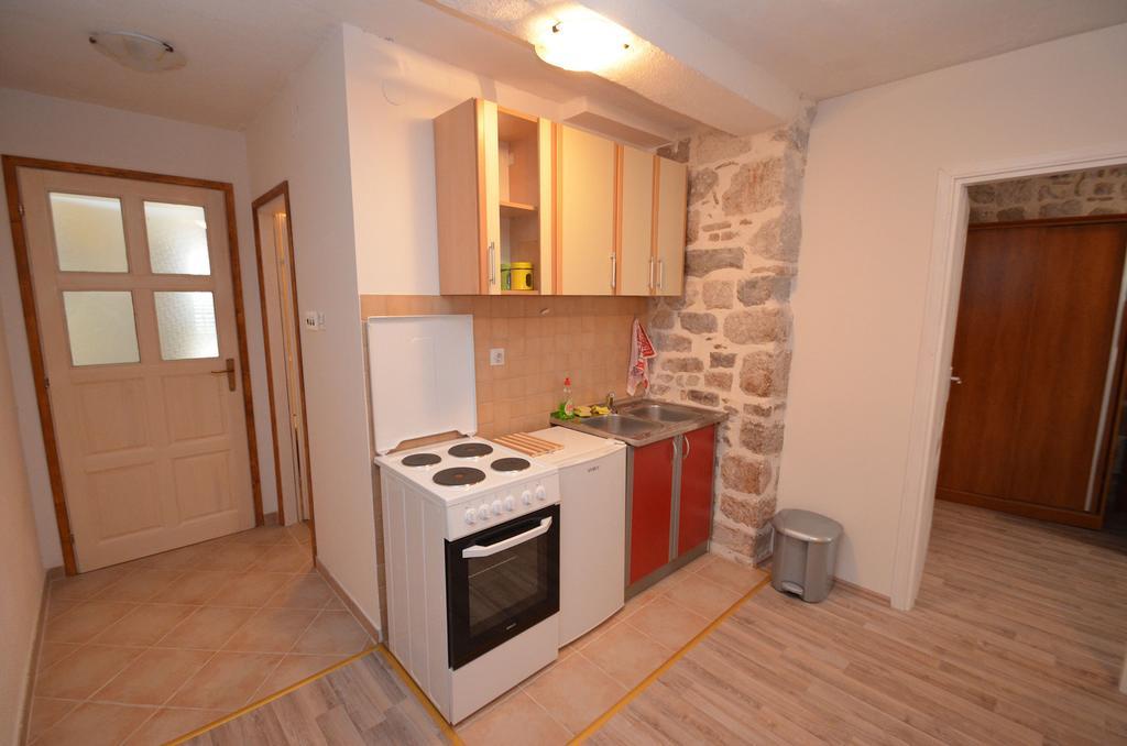 Apartments Historic Stone House โกตอร์ ห้อง รูปภาพ