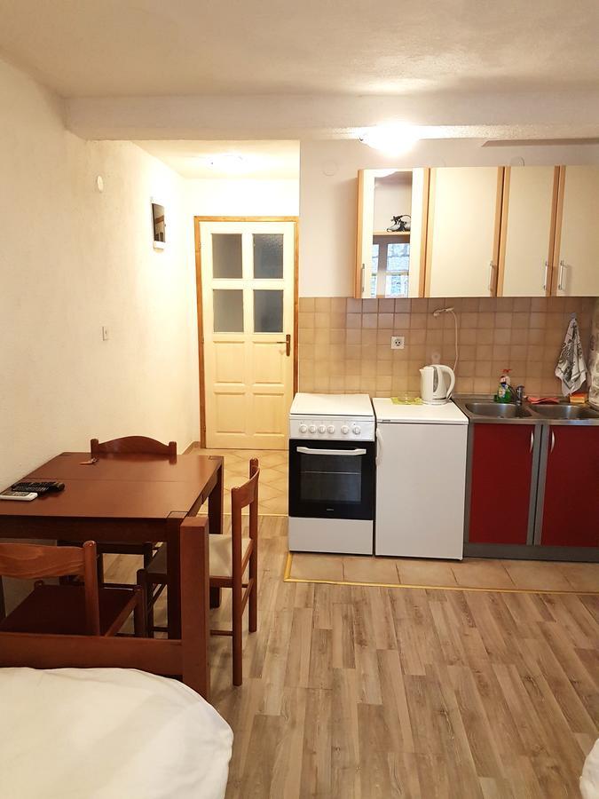 Apartments Historic Stone House โกตอร์ ภายนอก รูปภาพ